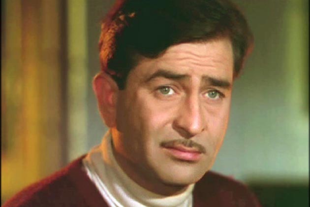 Kapoors raise a toast to Raj
